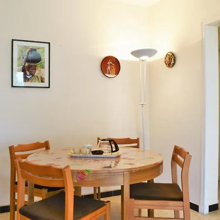 Bormes-les-mimosas, 3 Pieces, 4 Personnes - Fr-1-251-76 Appartement *