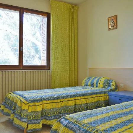 Bormes-les-mimosas, 3 Pieces, 4 Personnes - Fr-1-251-76